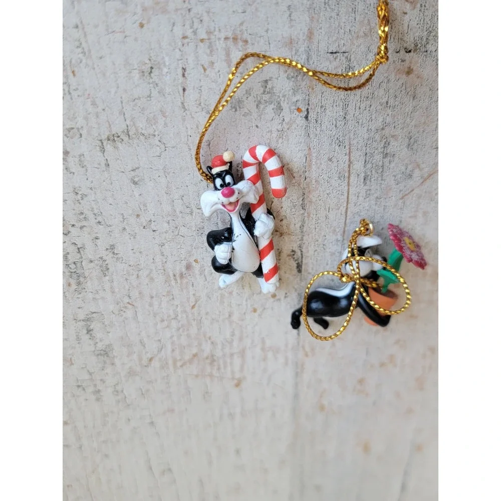 Vintage Looney AS IS Sylvester pepe le pew mini ornament Xmas set unique